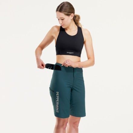 Peppermint Cycling Co. MTB Signature Tech Bike Shorts - Women's 6
