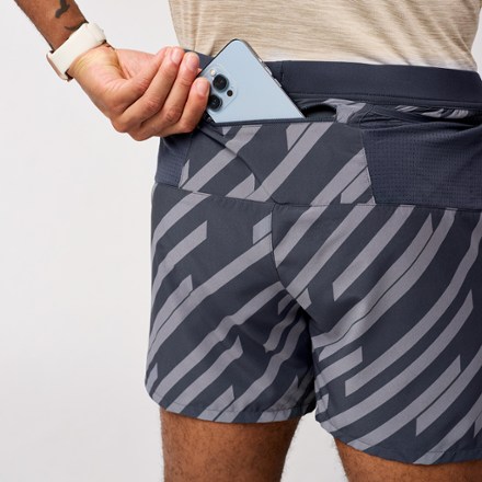 Brooks Journey 5" Shorts - Men's 3