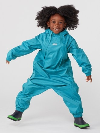 Child on sale waterproof suit
