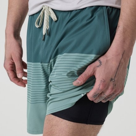 Vuori Trail Shorts 2.0 - Men's 4