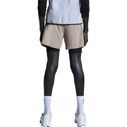 On 5" Performance 2-in-1 Shorts - Men's 1