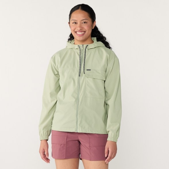 Model info: Height: 5'9" | Chest: 32b | Waist: 30 | Wearing size: M