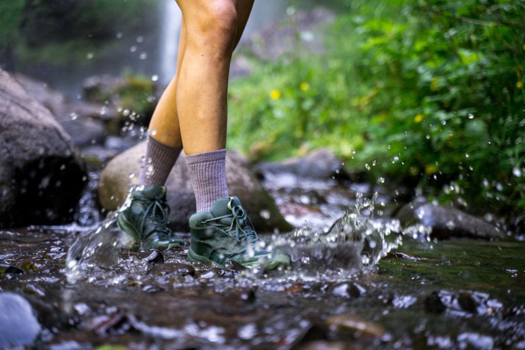 Location Image for Eve Light Weight Hiker Crew Socks - Women's