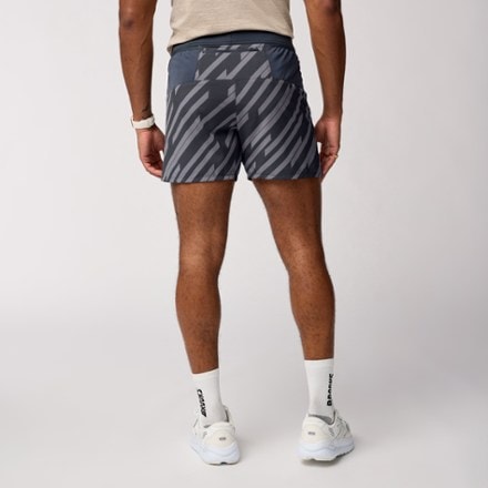 Brooks Journey 5" Shorts - Men's 2