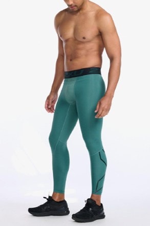 2XU Motion Compression Tights - Men's 5