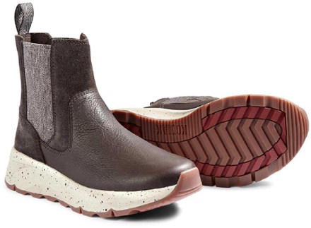 Kodiak Takla Chelsea Boots - Women's 2