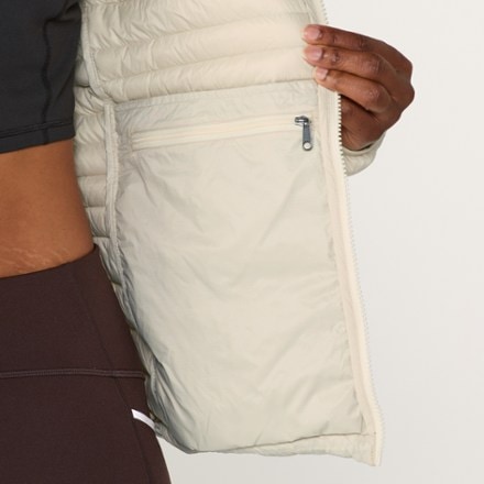 Cotopaxi Fuego Hooded Down Jacket - Women's 6