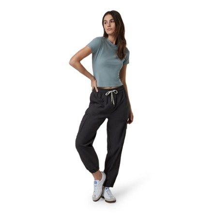 Vuori Birch Joggers - Women's 2