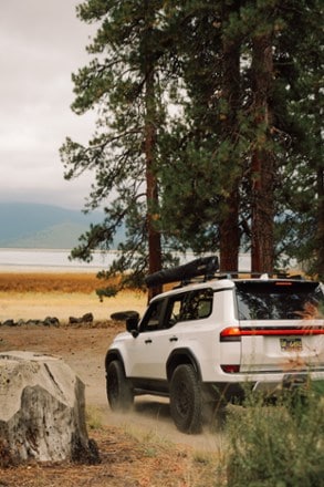 Yakima OverNOut 180 Awning 8