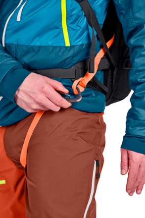 Ortovox AVABAG LiTRIC Zero 27 Avalanche Airbag Pack 3