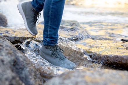 Forsake Tract Mid Shoes - Women's 9