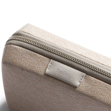 Bellroy Tech Kit Compact Pouch 9
