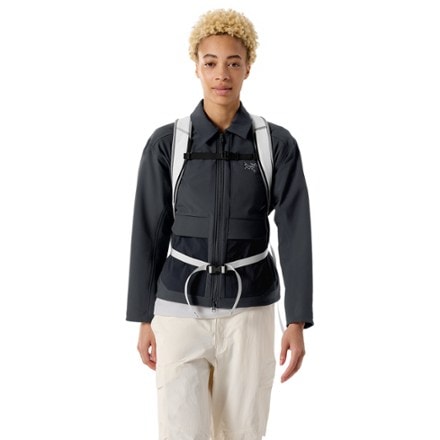 Arc'teryx Mantis 16 Pack 2