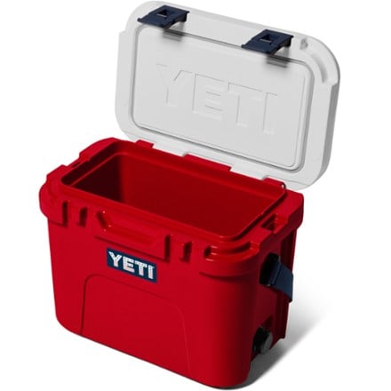 YETI Roadie 15 Hard Cooler 4