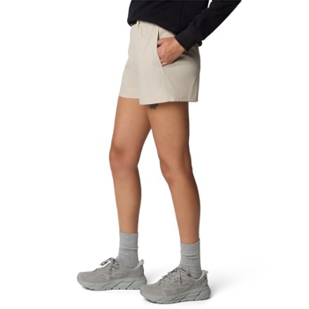 Mountain Hardwear Rockrydge 3" Shorts - Women's 4