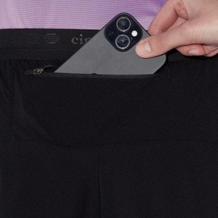 CIRCLE Legend Shorts 2.0 - Women's 5