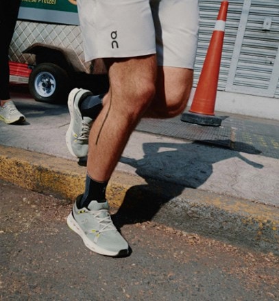 On Cloudsurfer 2 Road-Running Shoes - Men's 7