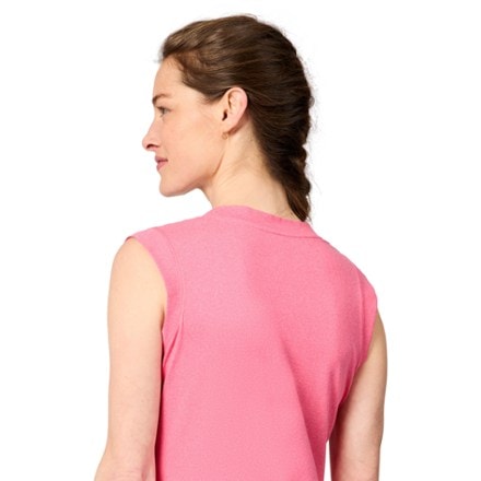 Free Country Microtech Chill V-Neck Tank Top - Women's 2