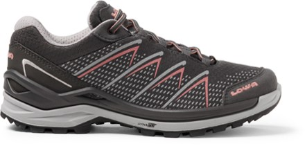 lowa hiking shoes womens