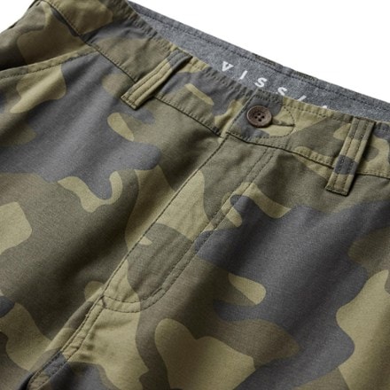 VISSLA County Cargo Twill 21" Walkshorts - Men's 3