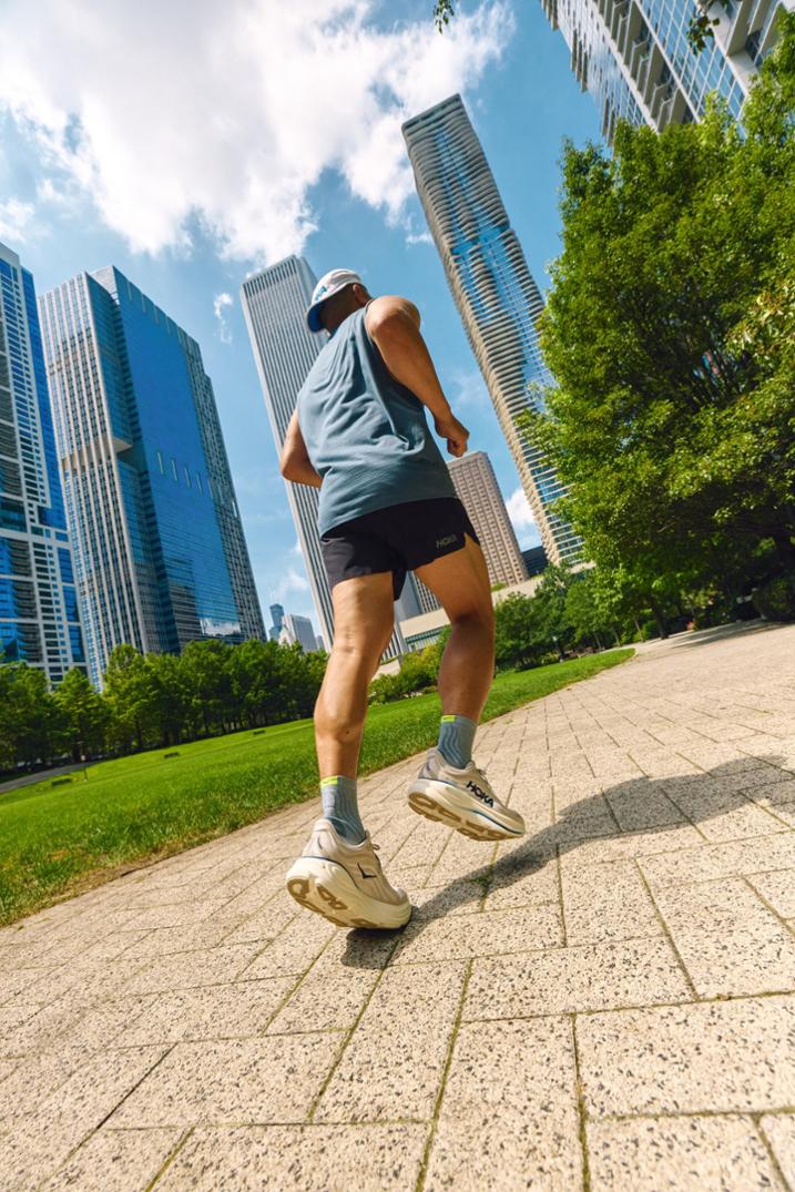 Location Image for Bondi 9 Road-Running Shoes - Men's