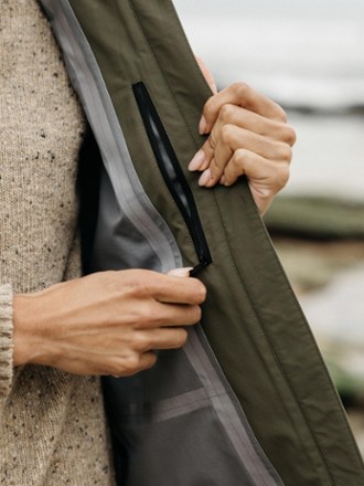 Location Image for Stormbird Waterproof Jacket - Women's