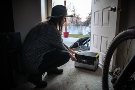 Goal Zero Yeti Lithium 1000X Portable Power Station 9