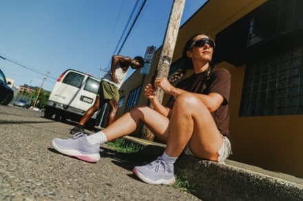 Topo Athletic Aura 2 Road-Running Shoes - Women's 6