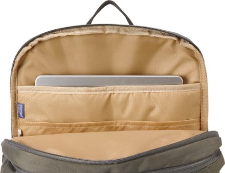 REI Co-op Beyonder Pack 6