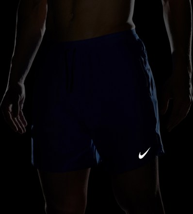 Nike Stride 7" Shorts - Men's 9