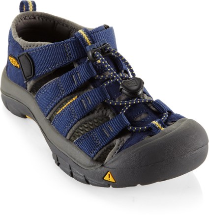 kids hiking sandals