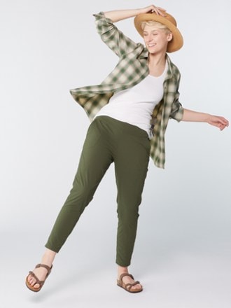 Mountain Hardwear Dynama/2 Ankle Pants - Women's 3