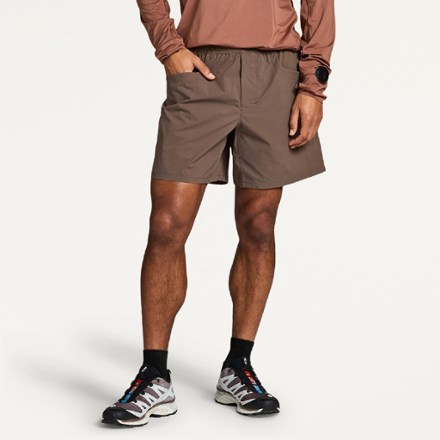 Janji Trekker 6" Shorts - Men's 6