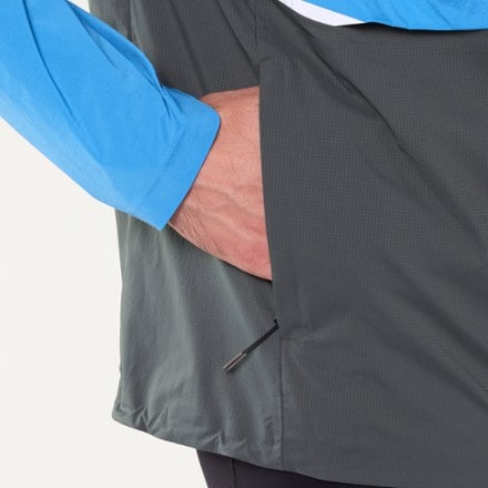 On Core Jacket - Men's 7