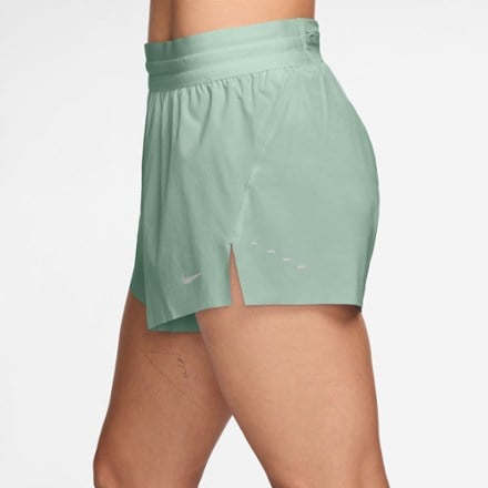 Nike Swift Dri-FIT Mid-Rise 2.5" Brief-Lined Shorts - Women's 2