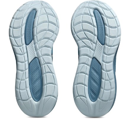 ASICS GEL-Cumulus 28 Road-Running Shoes - Women's 4