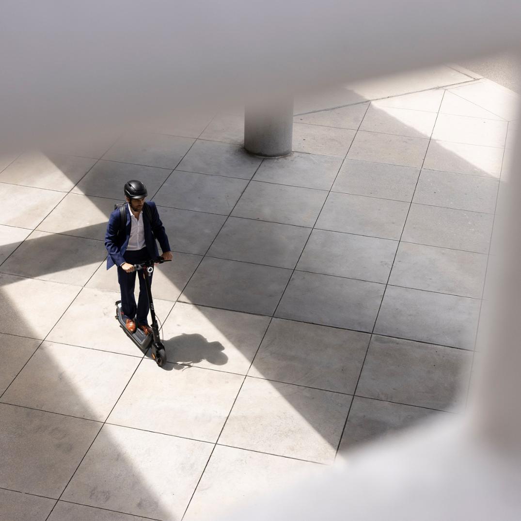 Location Image for KQi 3 Max Electric Kick Scooter