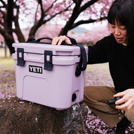 YETI Roadie 15 Cooler 5