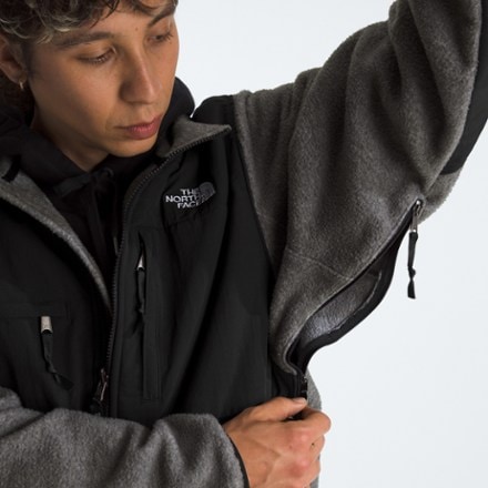 The North Face Retro Denali Jacket - Men's 6