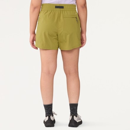 Mountain Hardwear Stryder Belted Shorts - Women's 2