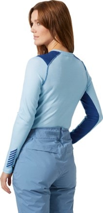 Helly Hansen LIFA Merino Midweight Crew Base Layer Top - Women's 2