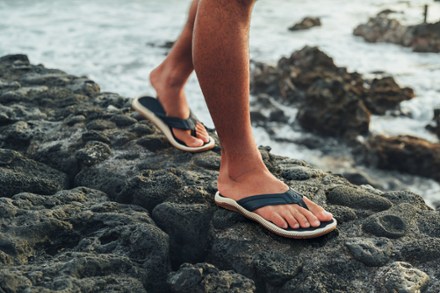 Rei mens flip flops on sale