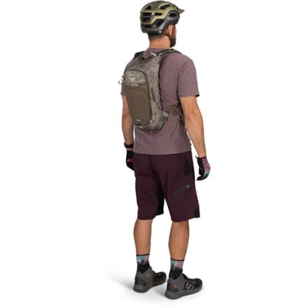 Osprey Berm 8 Hydration Pack 7