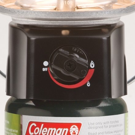 Coleman Deluxe Propane Lantern with Hard-Shell Case 1