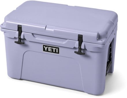 YETI Tundra 45 Cooler 1