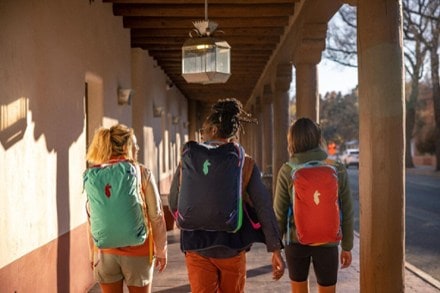 Cotopaxi Allpa 28L Del Dia Dark Travel Pack 10