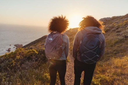 Location Image of color Pacific Teal/Tnf Black