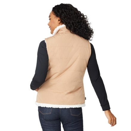 Free Country Stratus Lite Reversible Insulated Vest - Women's 1