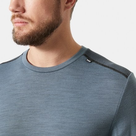 Helly Hansen LIFA Merino Midweight Crew Base Layer Top - Men's 4
