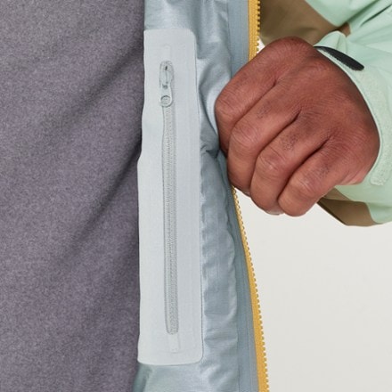 Arc'teryx Beta Jacket - Men's 8